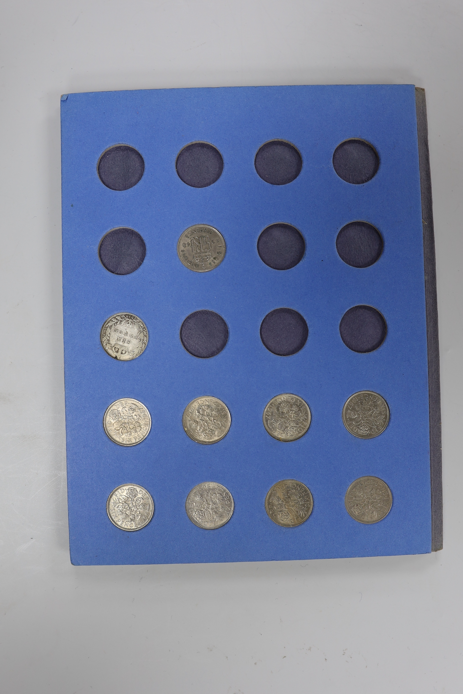 A quantity of QEII coins